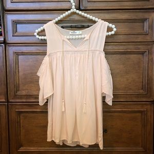 HOLLISTER| 🦋 off the shoulder blouse